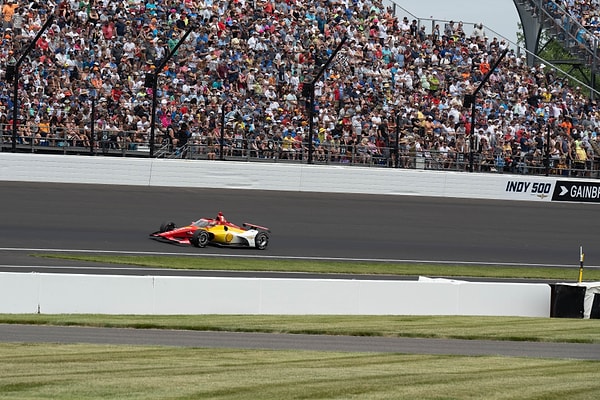 Indianapolis 500 Galipleri Süte Bulanıyor
