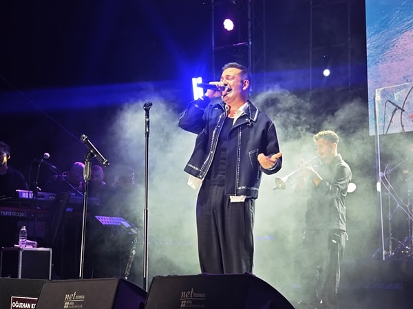 Oğuzhan Koç, geçtiğimiz hafta Edirne'deki bir konserde seyirciye sert çıkışıyla gündeme gelmişti.