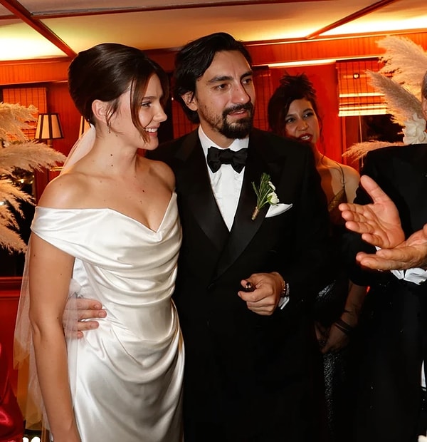 Alina Boz ve Umut Evirgen’in ilişkisi, başladığı günden beri magazin gündeminin yakın takibinde.