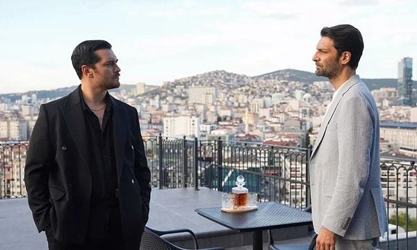 Kanal D'nin fenomen dizisi Eşref Rüya'nın sezon ortasında final yapması aylardır konuşuluyordu.