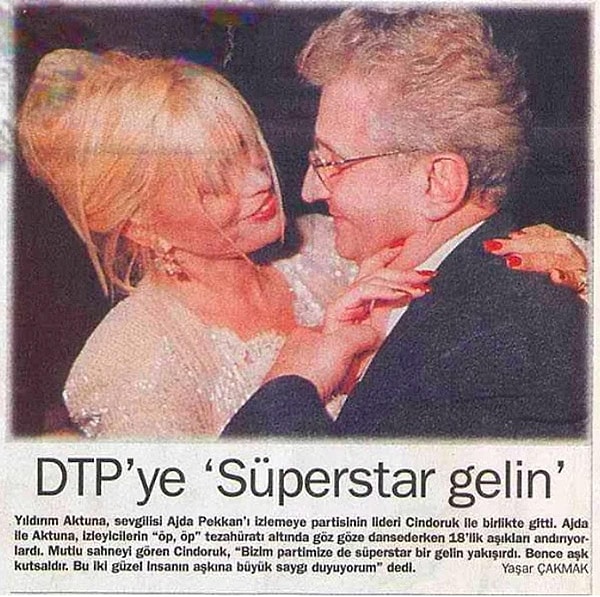 Takvimleri 1997'ye sarıyoruz... Bir tarafta kariyerinin zirvesindeki Süperstar Ajda Pekkan, diğer tarafta dönemin en tanınan siyasetçilerinden Sağlık Bakanı Yıldırım Aktuna vardı.