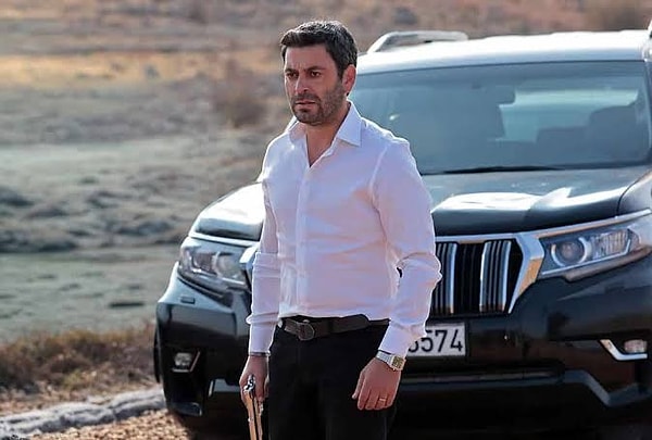 Ozan Akbaba'nın "Bizimle ol" telefonu, Müfit Kayacan'ın kararını değiştirdi.