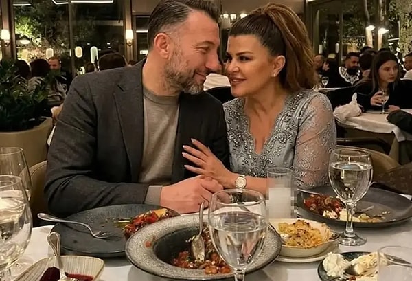 Evliliğinin ardından ikiz bebek müjdesini verdi.