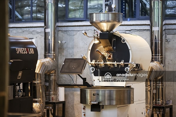 Markanın vitrini ise 2022'de Merter'de açılan ve Avrupa'nın en büyük kahve deneyim merkezi olarak tanıtılan Roastery oldu.