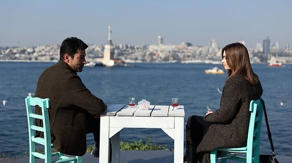 Kulislerden aktarılan bilgilere göre Afra Saraçoğlu, rolüne son verilmesini kendisi istedi.