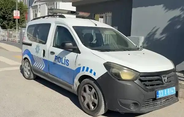 Müteahhit baba emniyette 'Silahı oğlumun çantasına ben koydum, sonra unuttum' dedi.