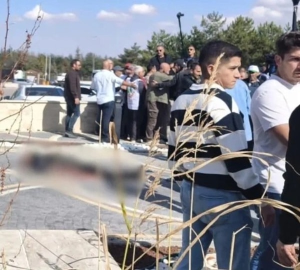 Emekliler seyyanen zam için toplanmıştı.