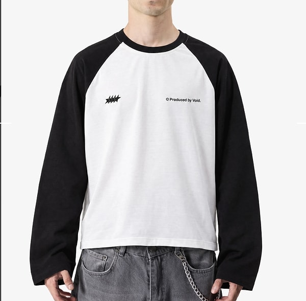 VOID Studios minimal logolu premium raglan uzun kollu tişört 899,00 TL yerine net 699,00 TL!