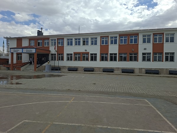 Tüfeğin kime ait olduğu ve öğrencinin silaha nasıl ulaştığı araştırılıyor.