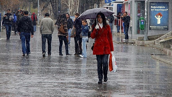 Türkiye genelinde sıcaklık düşüyor. Termometreler 15 dereceyi gösterecek.