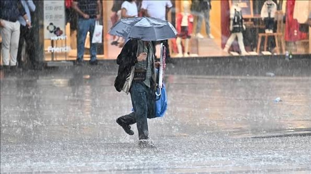 Istanbul Weather Warning: Heavy Rain Expected at 7 PM