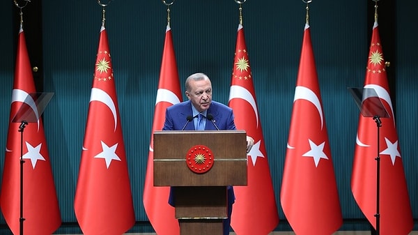 Erdoğan ise Kabine Toplantısı'nın ardından fon krizine dair tavrını açıkça ortaya koydu.