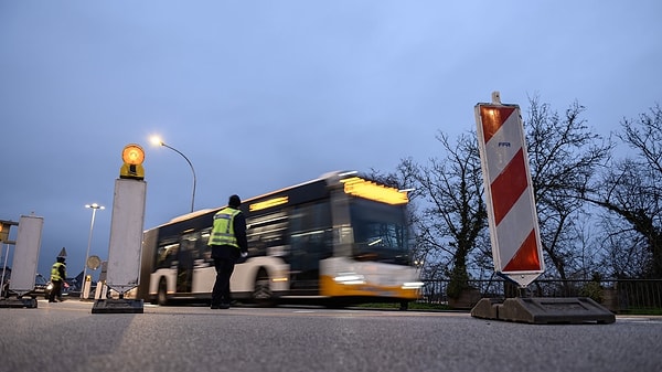 Genel bir anahtarla çalıştırdığı otobüsü yaklaşık 130 kilometre boyunca sürdü