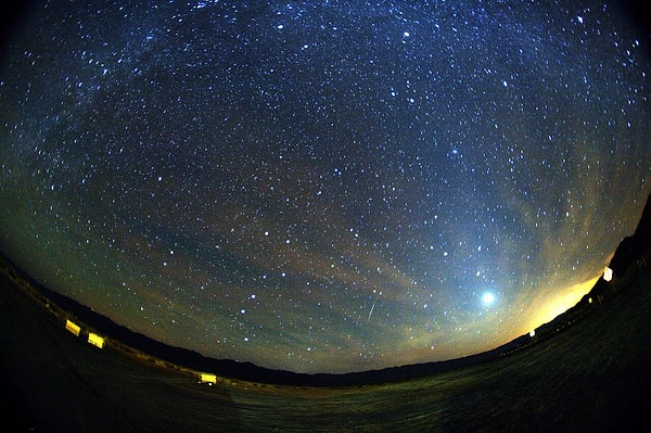 Ayda İki Kez Meteor Yağmuru Var