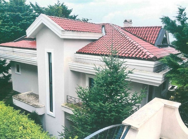 Emlak ofislerinin tahminine göre 5 villanın toplam değeri 24,5 milyon doları buluyor.