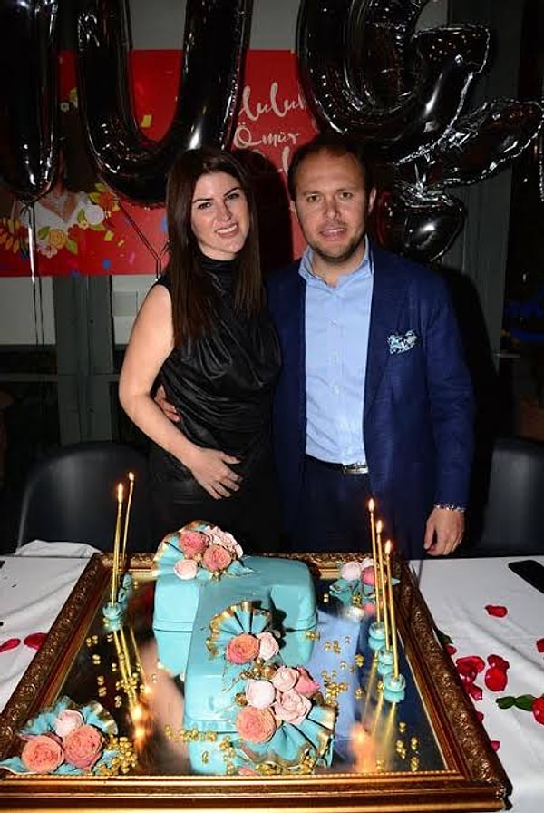 İş insanı Gökhan Çetinsaya ile eşi Tuğçe Çetinsaya'nın 15 yıllık evliliğinde boşanma iddiası gündeme geldi!