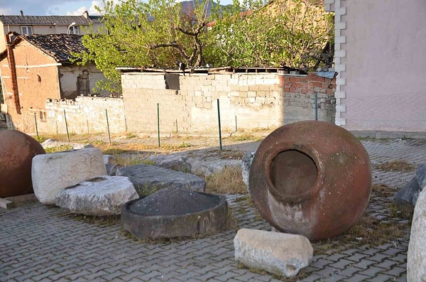 İçindeki Gıda Kalıntıları Sırrını Ele Verdi