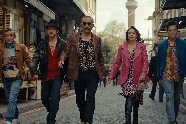 Organize İşler: Karun Hazinesi, Asım Noyan'ın hazine peşindeki macerasıyla 16 Ekim'de Netflix'te.