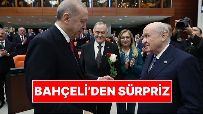 Devlet Bahçeli, Erdoğan'a Kırmızı-Beyaz Gül Verdi