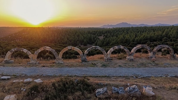Kanyonun İçinde Doğal Bir Kale