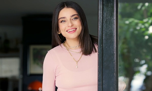 Dizinin resmi hesabı birkaç gün önce final sorusuna "Bi bakmışız sezon sonuna kadar buralardayız" diye yanıt vermişti.
