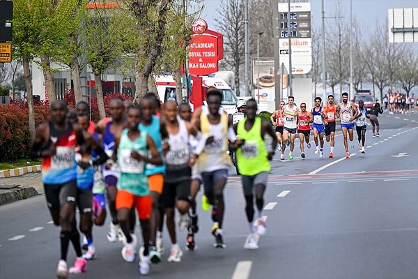 7 bin 500 kişi koşacak: 5 ve 10 kilometrelik yarışlar sabah başlayacak.