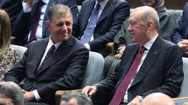 CHP’nin adayı olarak 2019’da Karşıyaka Belediye Başkanı, 2024’te ise İzmir Büyükşehir Belediye Başkanı seçilen Cemil Tugay, bugün AKP’ye geçti.