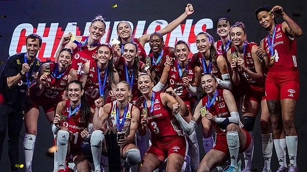 Avrupa şampiyonluğundan önce Çin'de kazanılan Milletler Ligi kupası, sezonun ilk büyük zaferiydi.