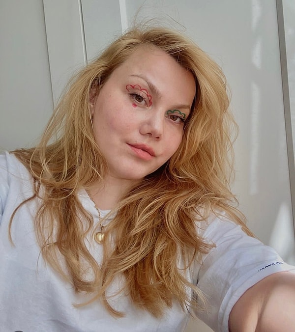 Merve Veziroğlu, 2023 yazında eşi Yunus Yıldırım'ın saldırısında 58 yerinden bıçaklanmış ve ölümden dönmüştü.