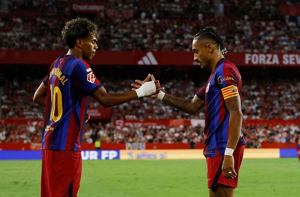 Öte yandan Barcelona, Galatasaray karşısında hücum hattını Raphinha'sız kurmak zorunda kalacak.