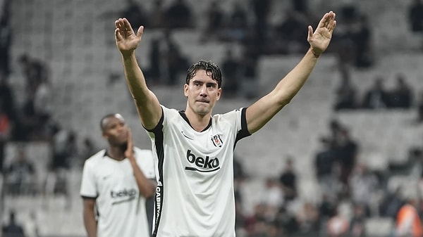 Vlahovic, 25 yıl sonra bir ilke imza attı.