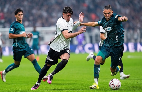 İkinci yarıda karşılıklı ataklar ve itirazlar vardı ama gol sesi çıkmadı.