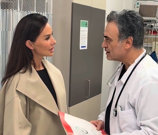 Yasemin Ergene, Kutsi'yi 18 yıl sonra ilk kez yüz yüze gördüğünü ve sette duygusallaştığını söyledi.