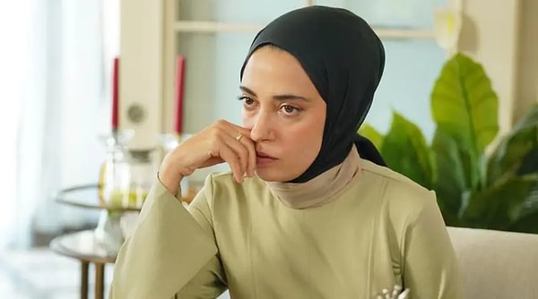 Nursema, 5. sezonun ilk sahnesinde kazada ölmüş, mezarı da ekranda gösterilmişti.