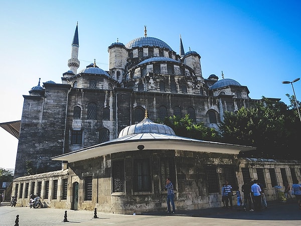 2027 Kurban Bayramı Hangi Günlere Denk Geliyor?
