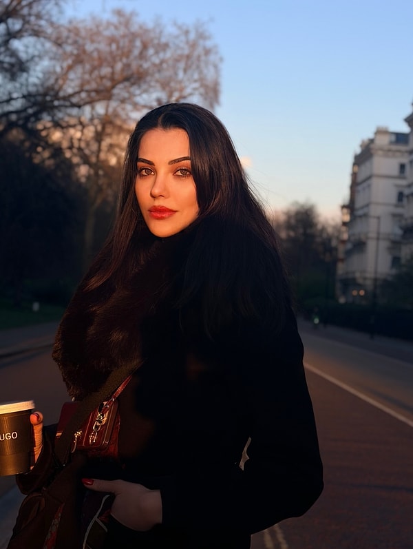 Tuvana Türkay, Teşkilat'ın Kate'i ve Selahaddin Eyyubi'nin Kraliçe Victoria'sı olarak ekranlarda iz bıraktı.