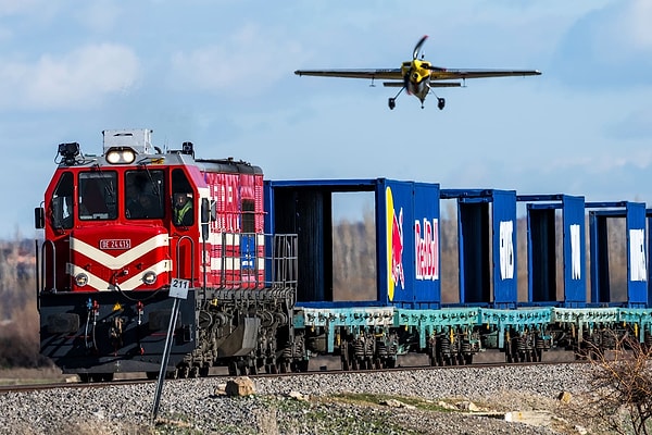 Pilot son yaklaşmada platformu göremedi