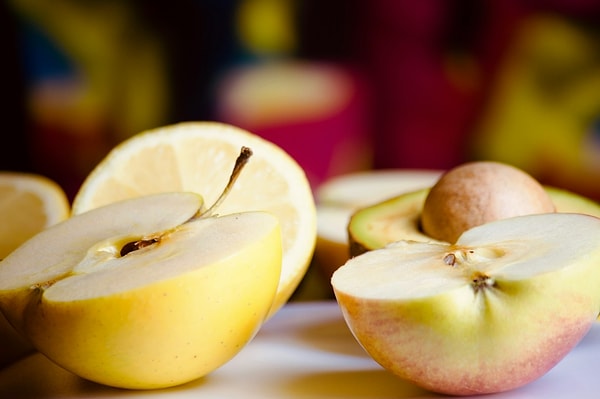 Limon suyu kararmayı yavaşlatıyor ama etkisi sınırlı kalıyor