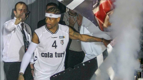 Beşiktaş'a 35 yaşında geldi.