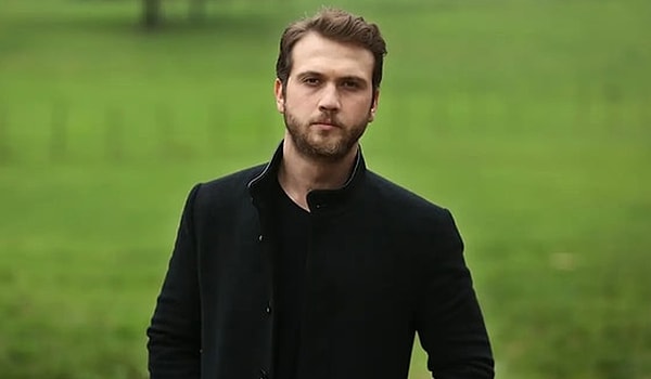 Aras Bulut İynemli villasını 4 ay süren tadilatla baştan aşağı yeniledi.