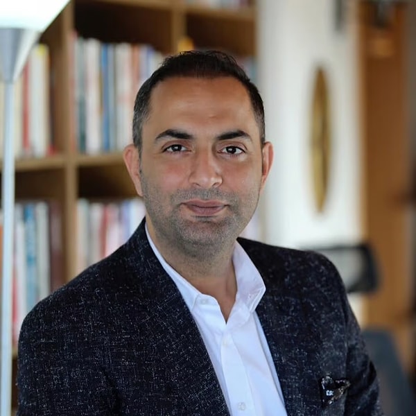Gazeteci Murat Ağırel, Sarıgül ailesine ilişkin soruşturmada tutuklandı.