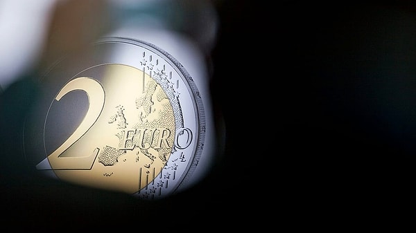 Yanlış pula basılan bir 2 euro 1.200 euroya kadar değer görebiliyor