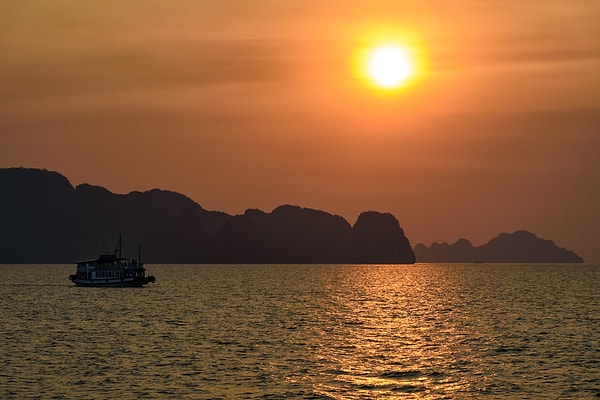 Vietnam, Tayland gibi güzel plajlarıyla da biliniyor.
