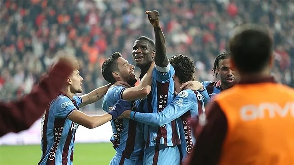 Trabzonspor - Hearts Maçı Hangi Kanalda, Şifresiz mi?