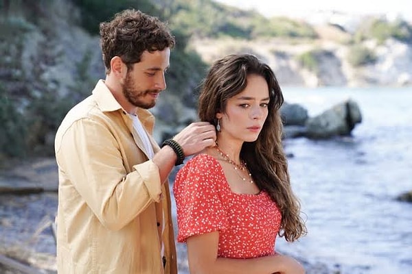 TV8'in Aşka Düşman'ı AB'de 0,37'ye kadar geriledi, 4 bölümde ekrana veda etti.