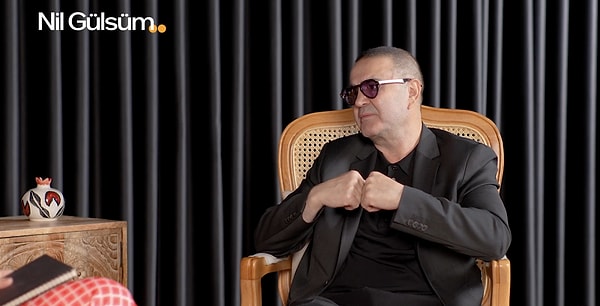 Şafak Sezer, Kolpaçino'nun kumarhane sahnesinin çekildiği evi gerçek kumar oynatıldığı düşüncesiyle üç kez jandarmanın bastığını anlattı.