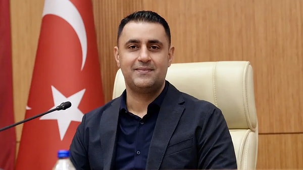 Çukurova Belediyesi'ne operasyon: Belediye Başkanı Emrah Kozay dahil 34 kişi tutuklandı.