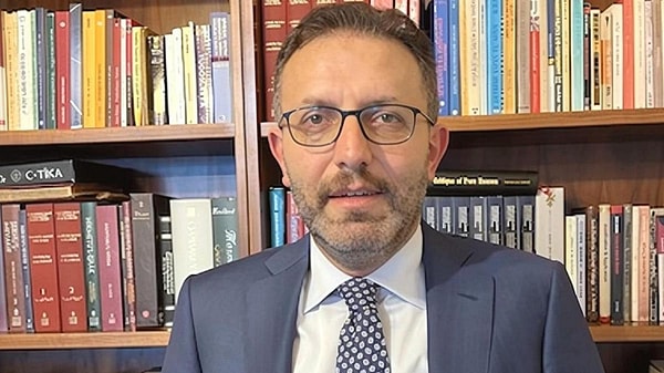 Ertan Aydın Kimdir?