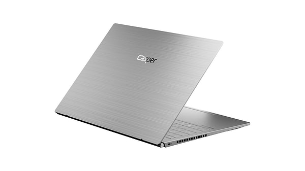 Casper Nirvana S100'ün iki RAM yuvası ve 64GB desteği, 4-5 yıllık öğrencilik planına yükseltme payı bırakıyor