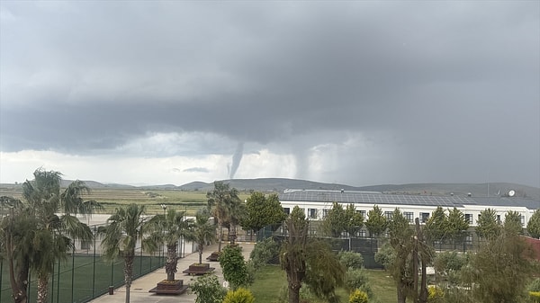 Muğla'ya turuncu kod verildi, 18 ilde sarı alarm sürüyor.